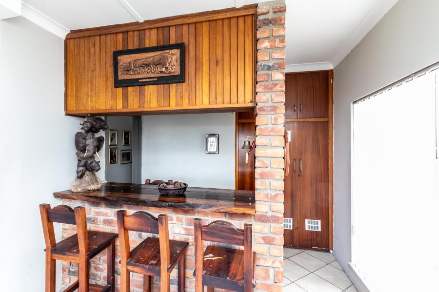 3 Bedroom Property for Sale in Sunnyridge Eastern Cape